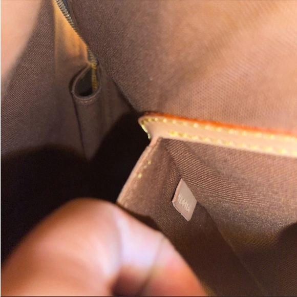 Authentic LV Alma Monogram Bag - Picture 3 of 6